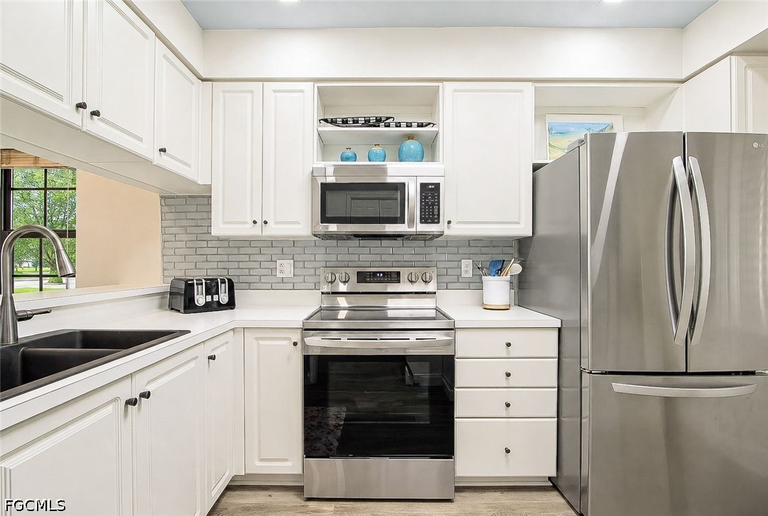 2 Bed Condominium for Sale in Fort Myers, photo 4