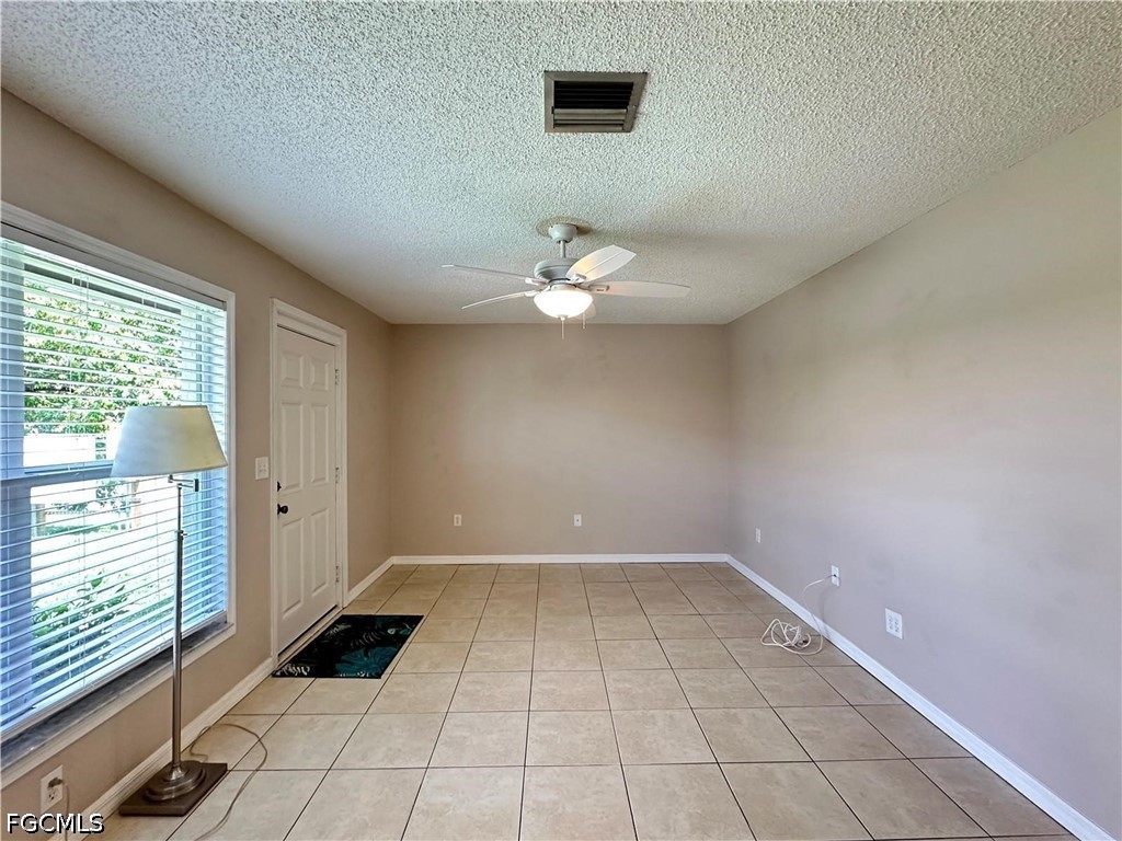 1 Bed Waterfront Home for Sale in Port Charlotte, photo 4