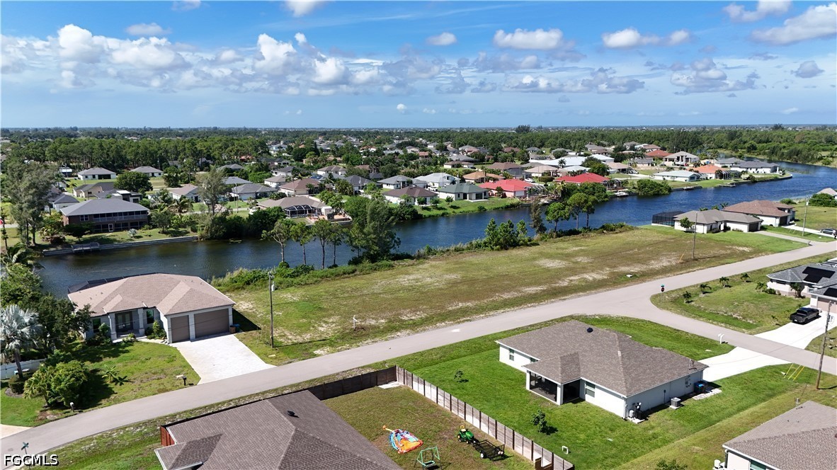 Waterfront Home for Sale in Cape Coral, photo 4