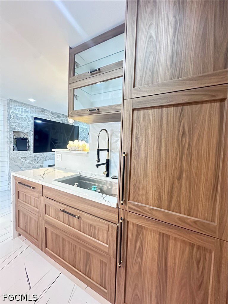 2 Bed Waterfront Home for Sale in Ocean View, photo 4