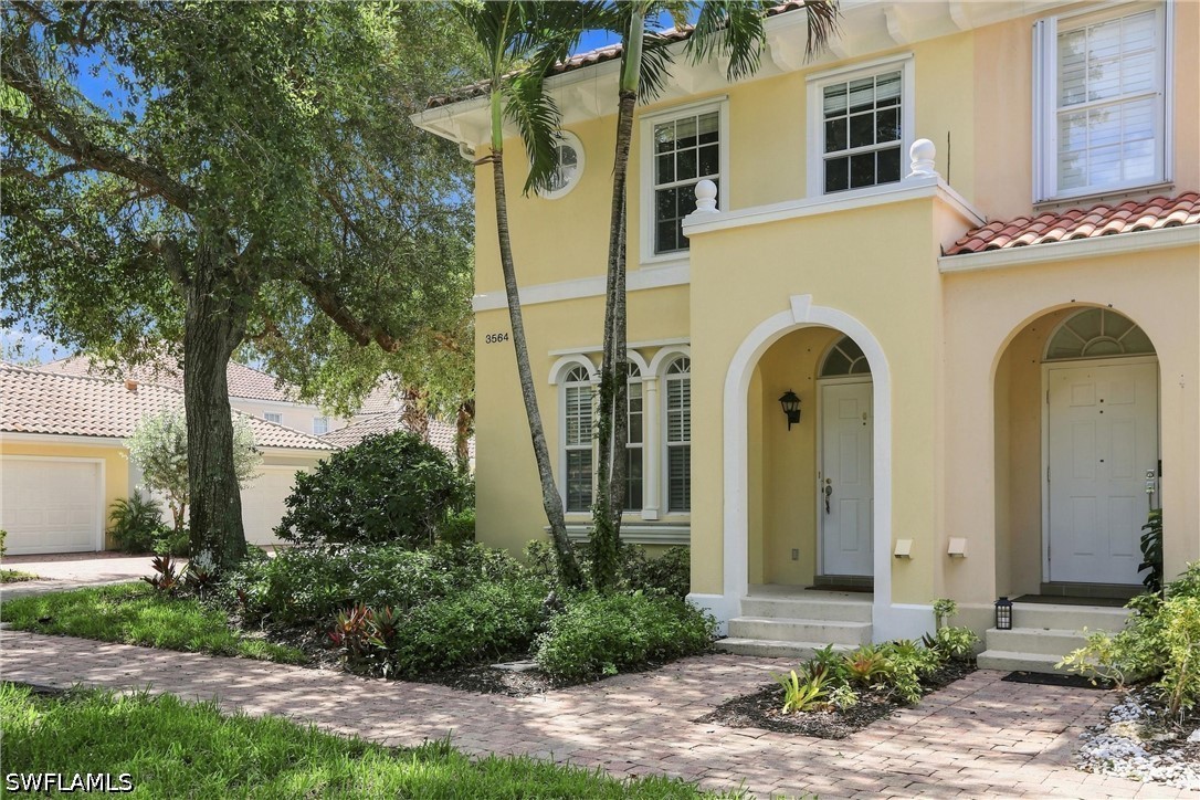 3 Bed Pool Home for Sale in Island Walk, photo 4