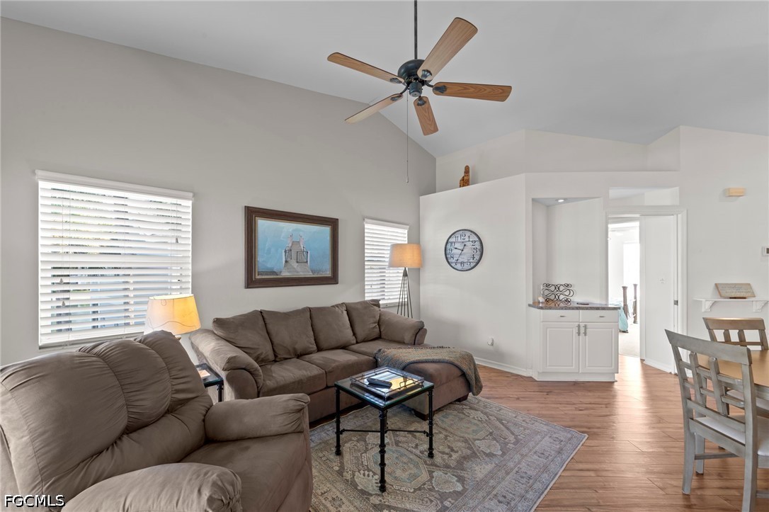 2 Bed Waterfront Home for Sale in Summerwind, photo 4