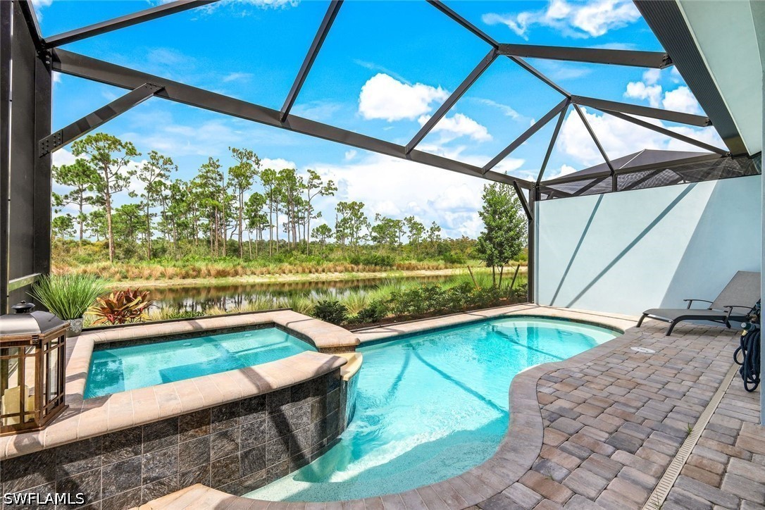 2 Bed Pool Home for Sale in Naples, photo 4