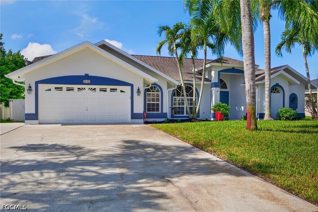 3 Bed Pool Home for Sale in San Carlos Park, photo 4