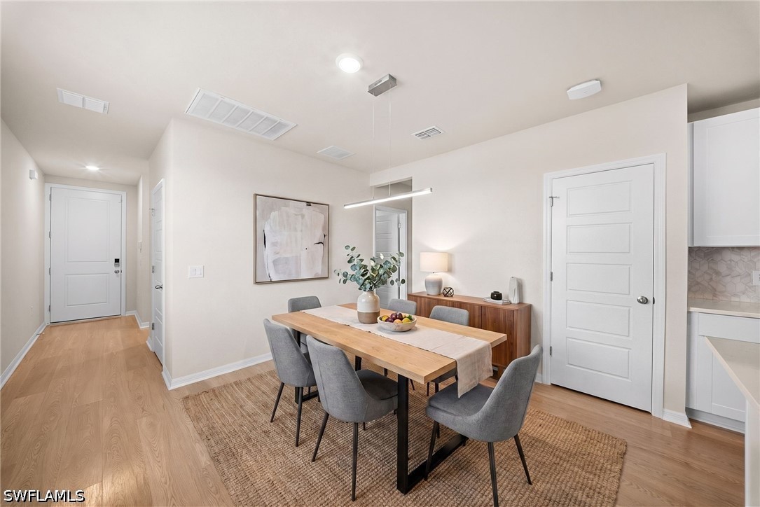 3 Bed SingleFamilyResidence for Sale in Crescent Lakes, photo 4