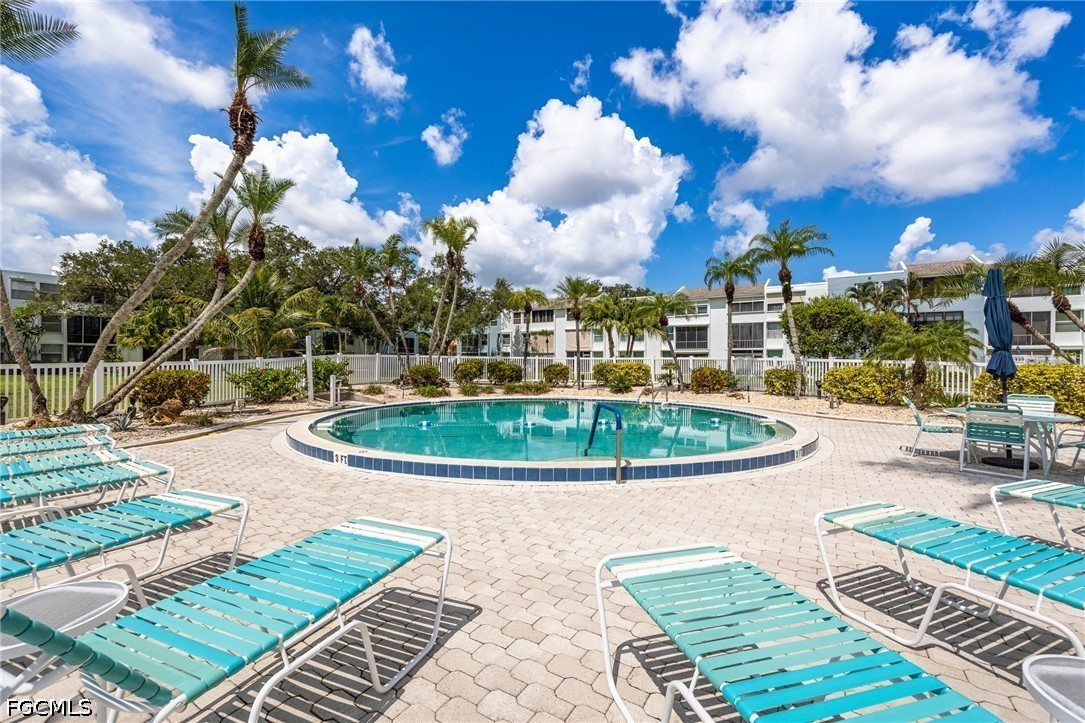 2 Bed Condominium for Sale in Fort Myers, photo 4