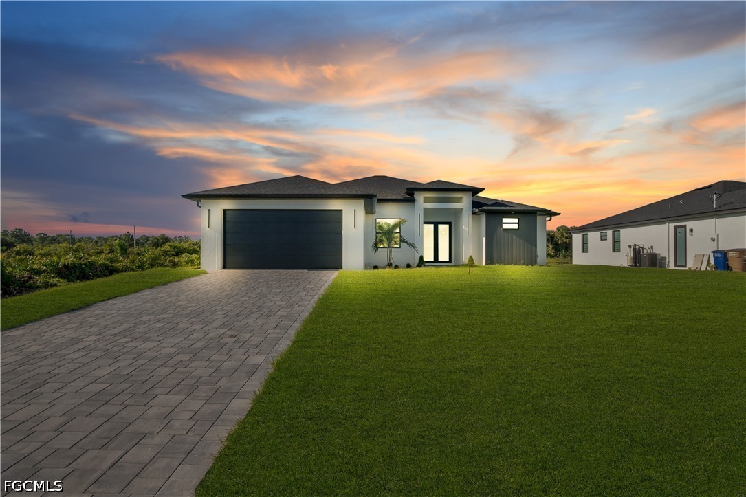 3 Bed Waterfront Home for Sale in Lehigh Acres, photo 4