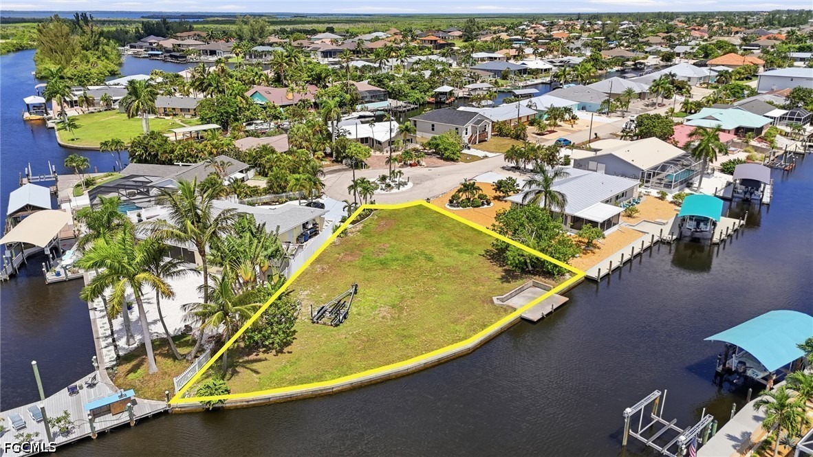 Waterfront Home for Sale in Matlacha Isles, photo 4