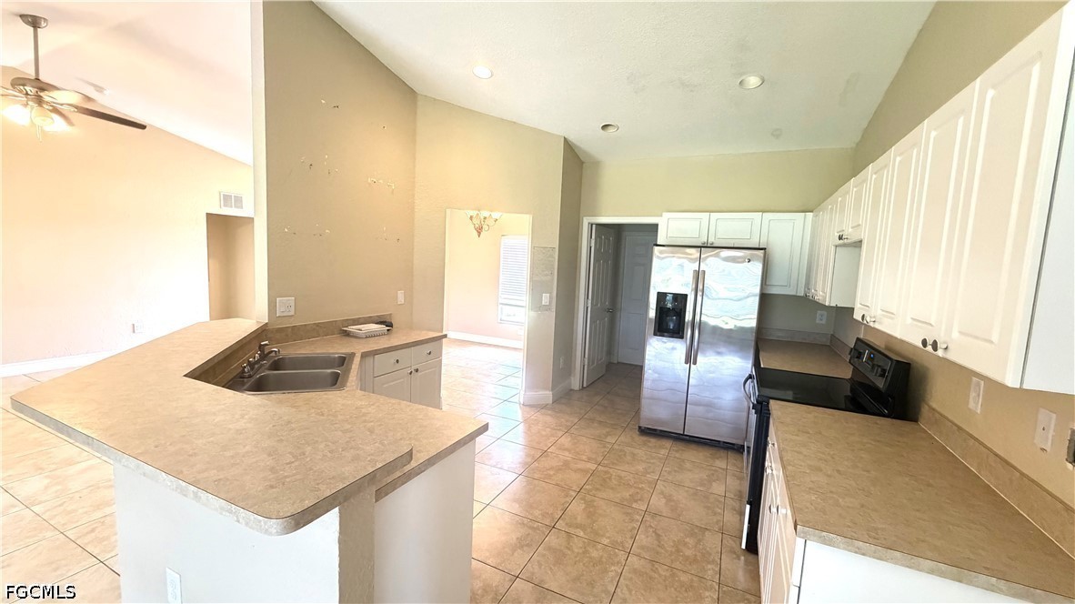 3 Bed SingleFamilyResidence for Sale in Lehigh Acres, photo 4