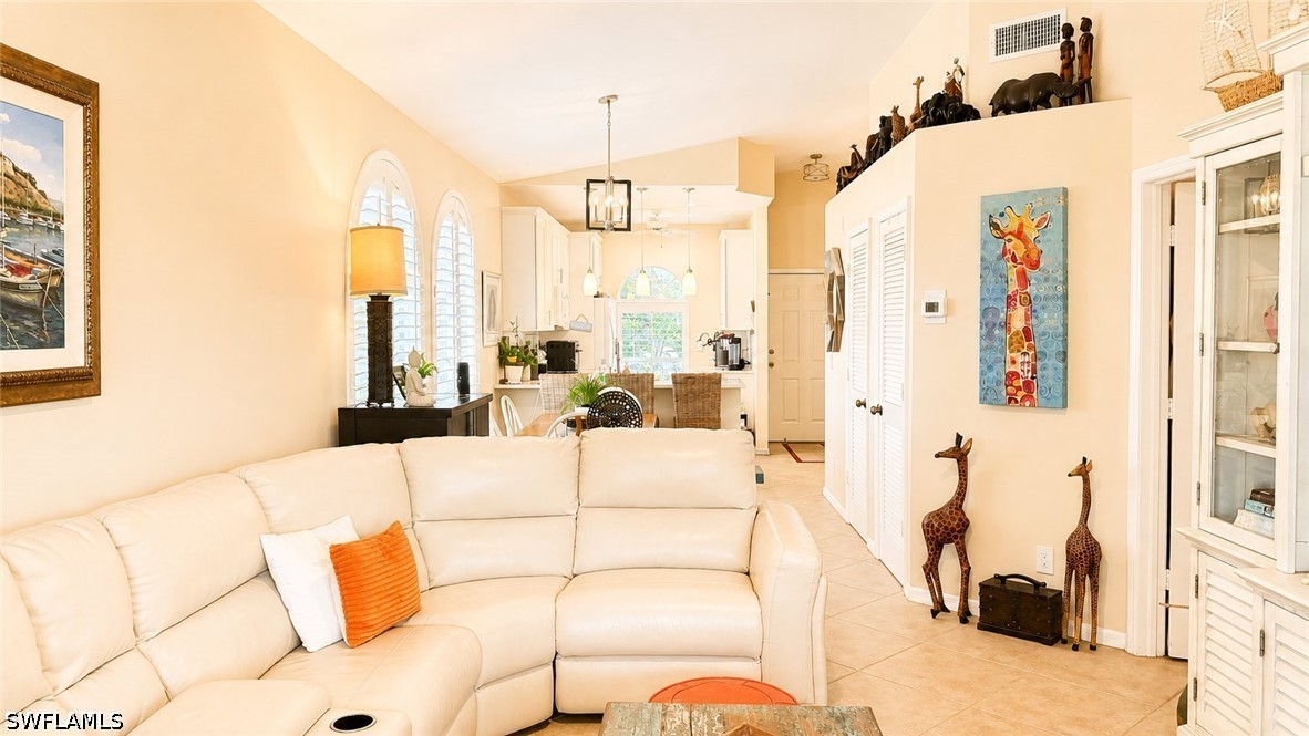 2 Bed Condominium for Sale in Twelve Oaks, photo 4