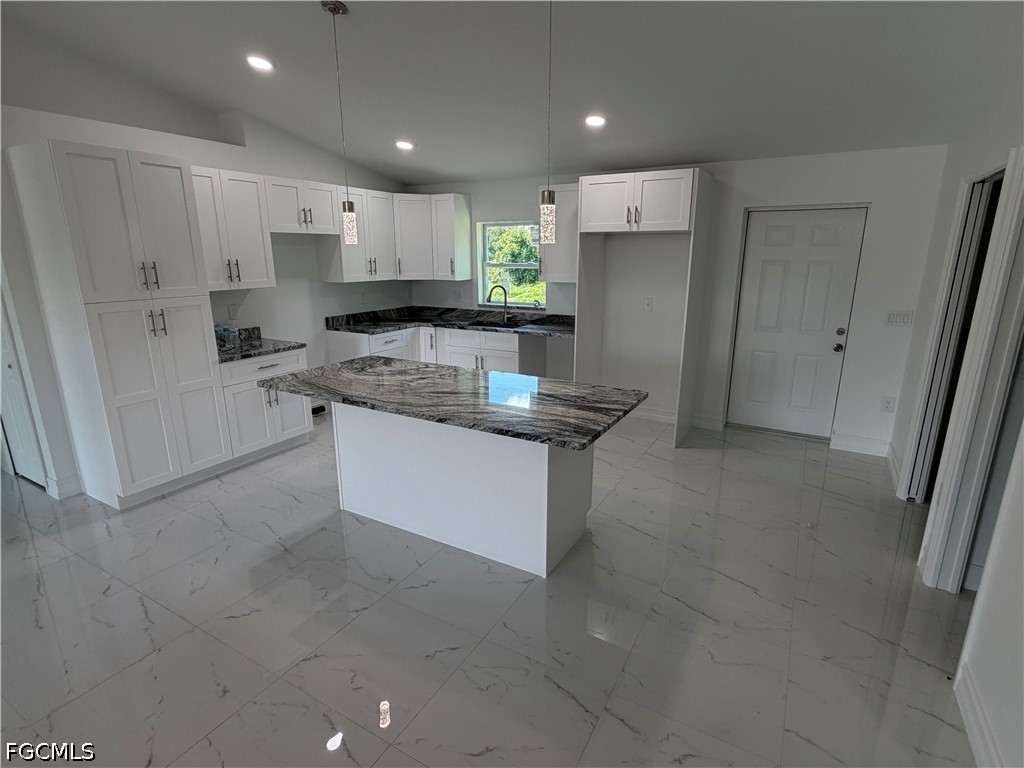 4 Bed SingleFamilyResidence for Sale in Banyan Village, photo 4