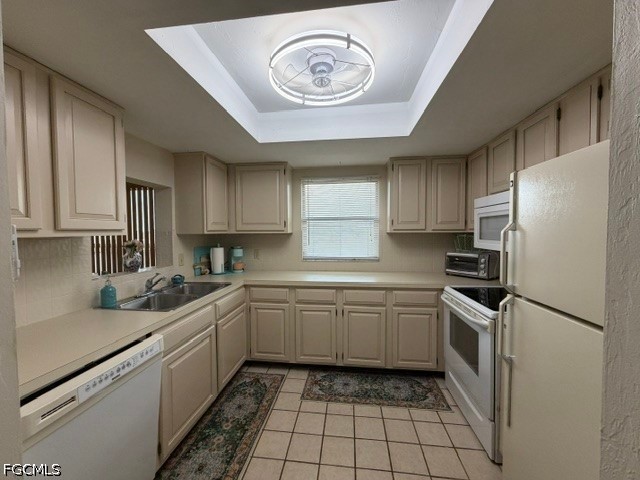 2 Bed Waterfront Home for Sale in Cape Coral, photo 4
