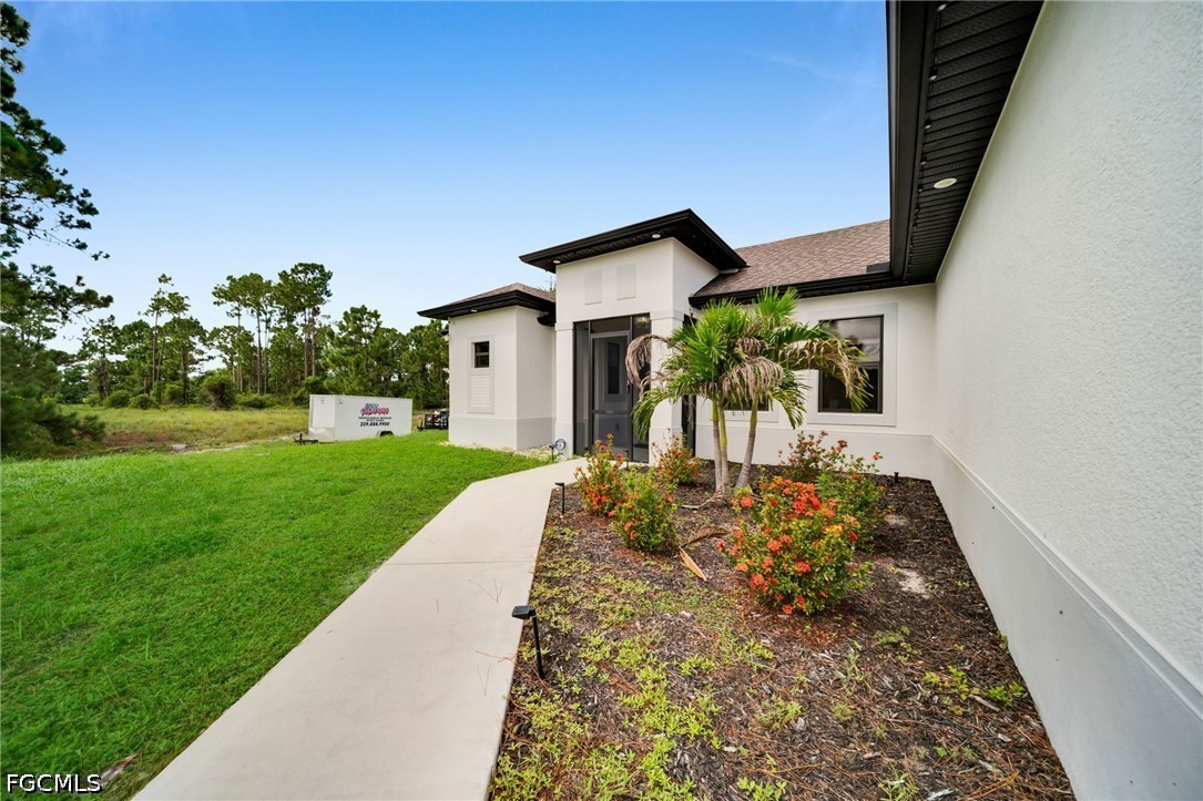 3 Bed SingleFamilyResidence for Sale in Lehigh Acres, photo 4