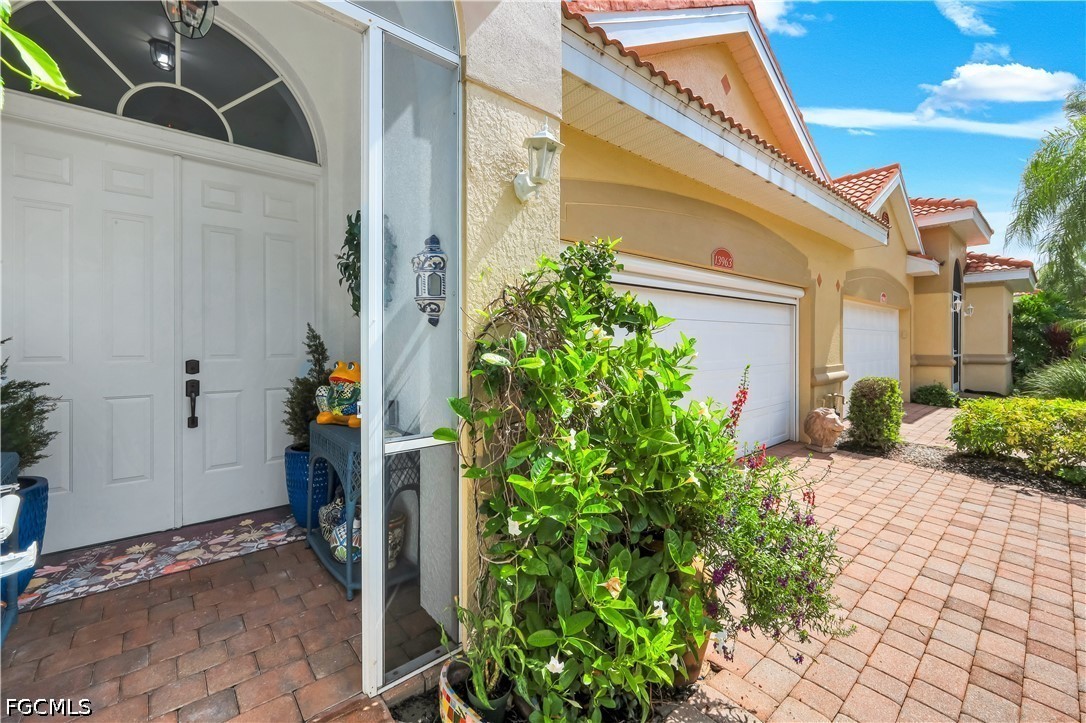 3 Bed Pool Home for Sale in Bell Tower Park, photo 4