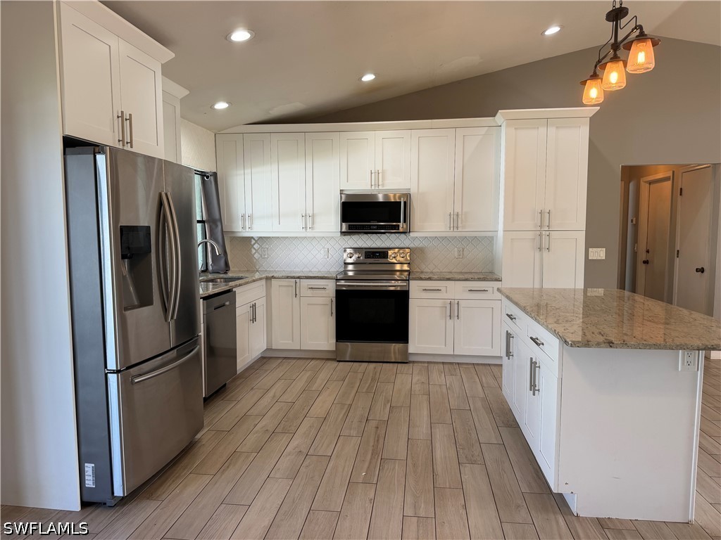 3 Bed SingleFamilyResidence for Sale in San Carlos Park, photo 4