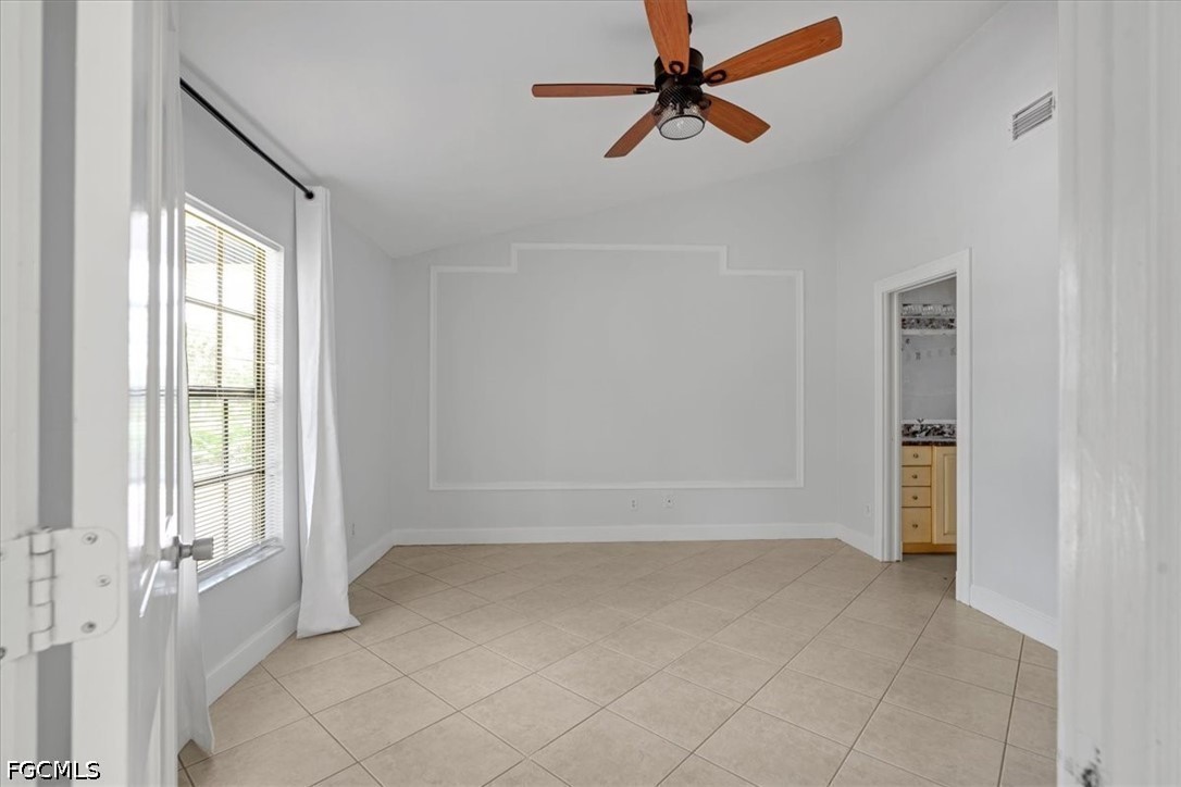 3 Bed Pool Home for Sale in Naples, photo 4