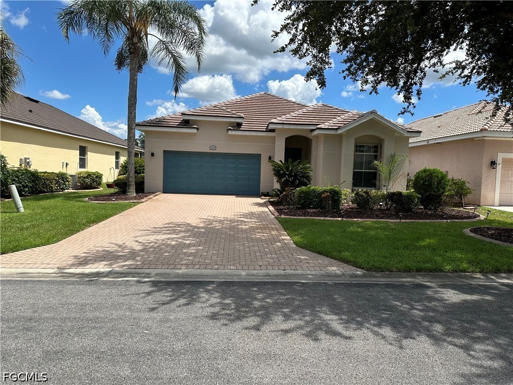 2 Bed Pool Home for Sale in Westminster, photo 4