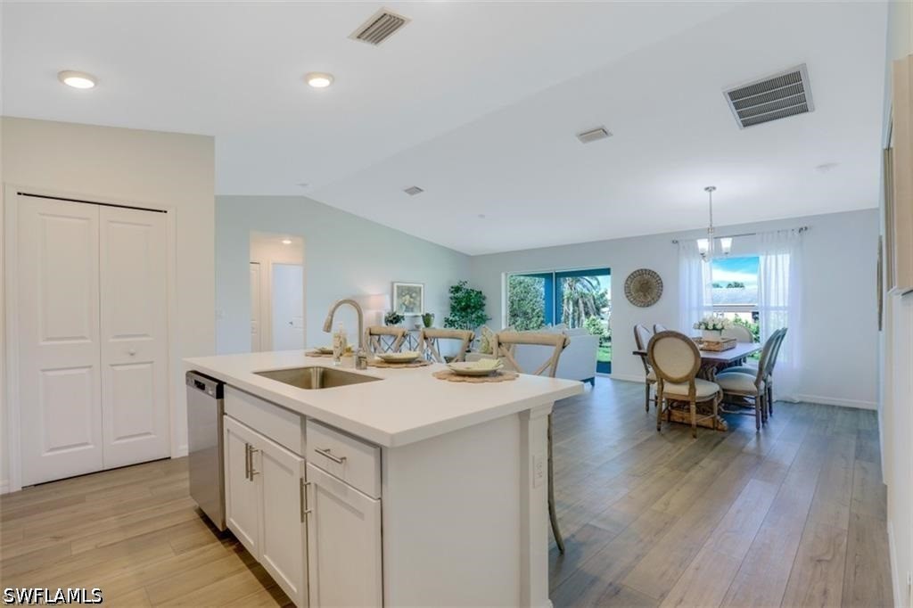 3 Bed SingleFamilyResidence for Sale in Cape Coral, photo 4