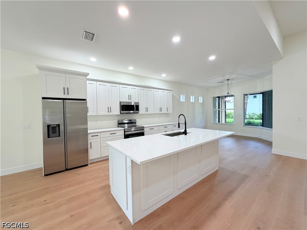 3 Bed SingleFamilyResidence for Sale in Coco Bay, photo 4