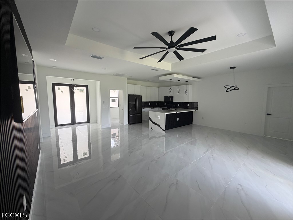 4 Bed Waterfront Home for Sale in Fort Myers, photo 4
