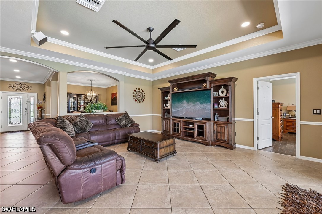 4 Bed Pool Home for Sale in Naples, photo 4