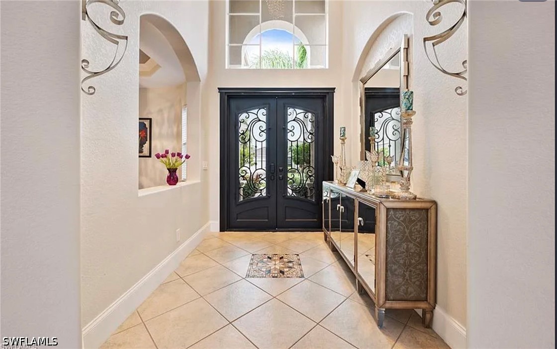 5 Bed Pool Home for Sale in Belle Lago Estates, photo 4