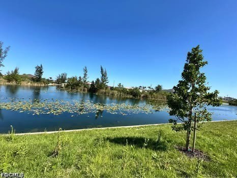 3 Bed Waterfront Home for Sale in Cape Coral, photo 4