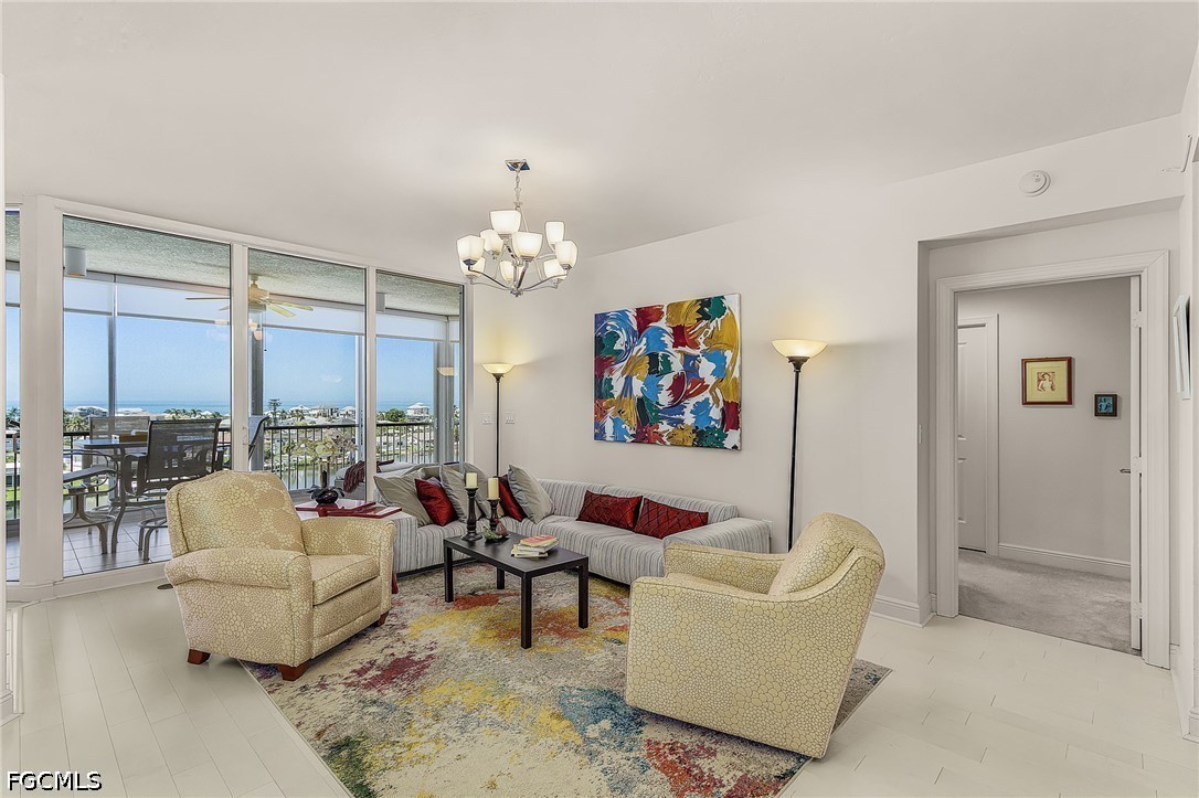 3 Bed Waterfront Home for Sale in Waterside At Bay Beach, photo 4