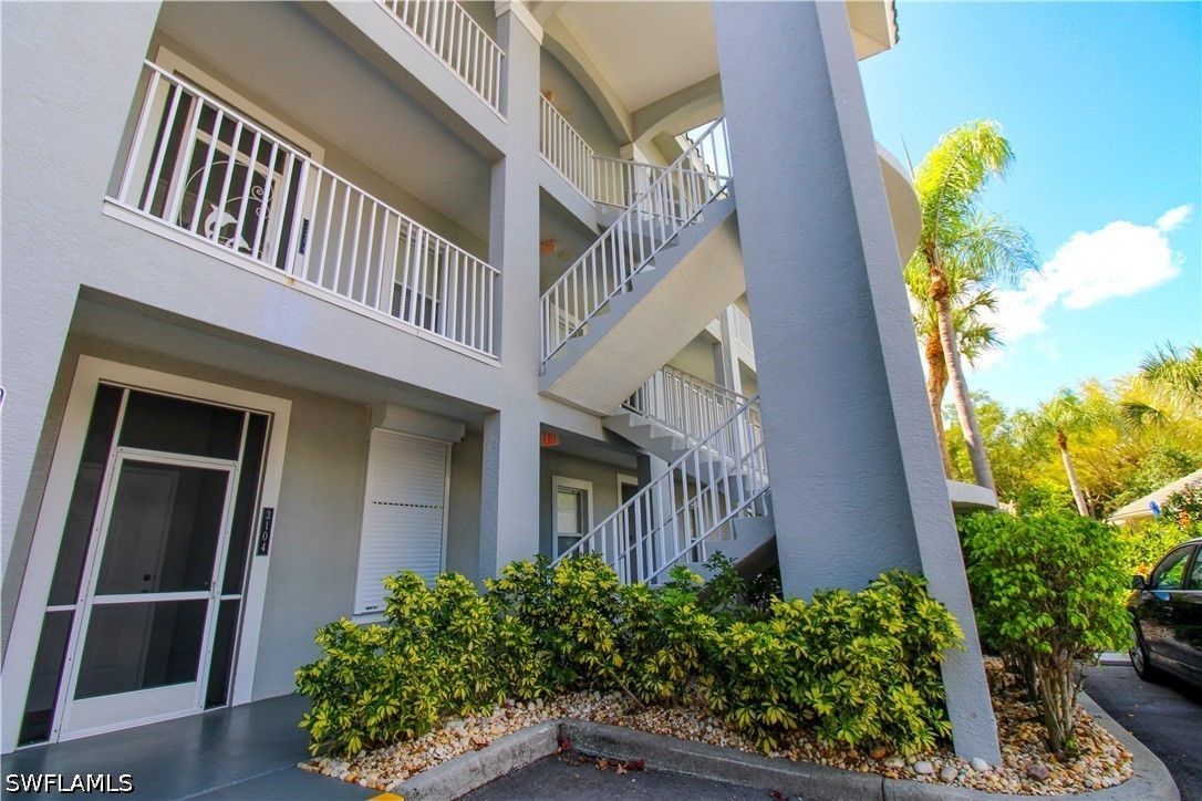 3 Bed Condominium for Sale in Vanderbilt Villas, photo 4