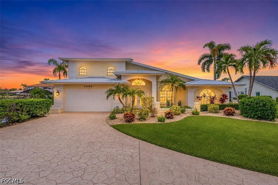 3 Bed Pool Home for Sale in Cape Coral, photo 4