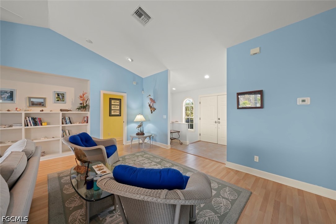 3 Bed Pool Home for Sale in Sanibel Bayous, photo 4