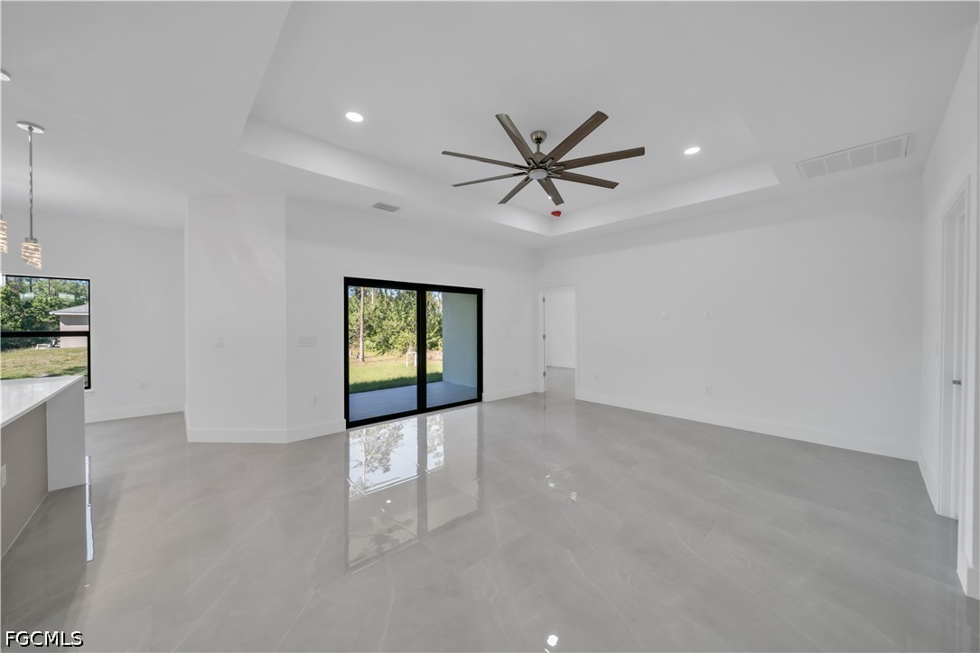 4 Bed SingleFamilyResidence for Sale in Lehigh Acres, photo 4