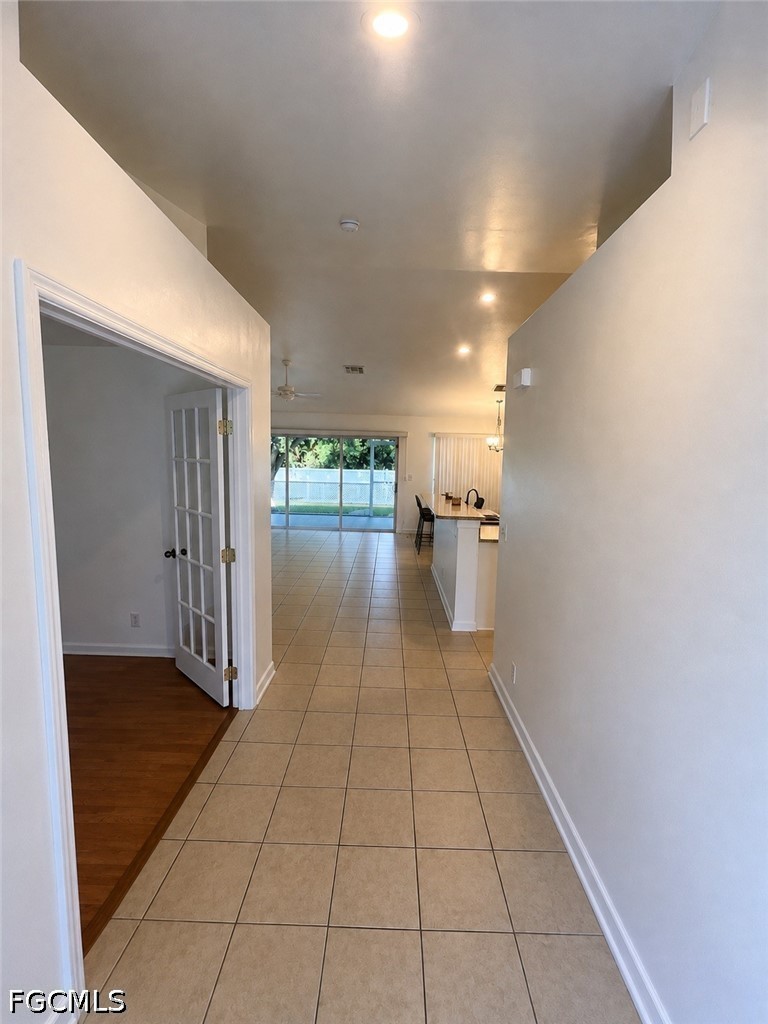 3 Bed SingleFamilyResidence for Sale in Cape Coral, photo 4
