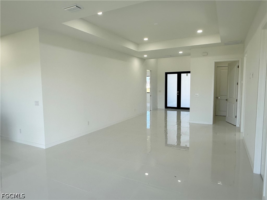 4 Bed SingleFamilyResidence for Sale in Cape Coral, photo 4