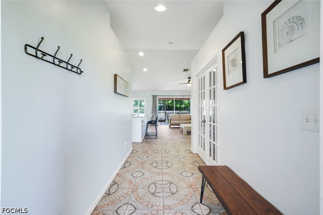 3 Bed SingleFamilyResidence for Sale in Cape Coral, photo 4