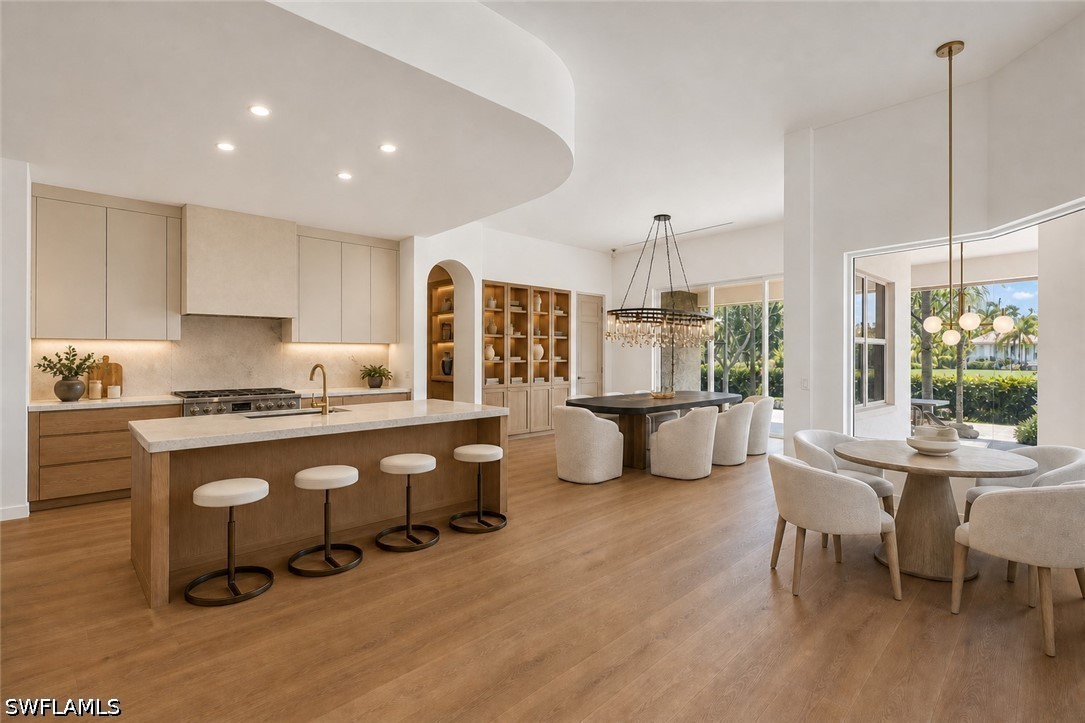 4 Bed Pool Home for Sale in Terracina, photo 4