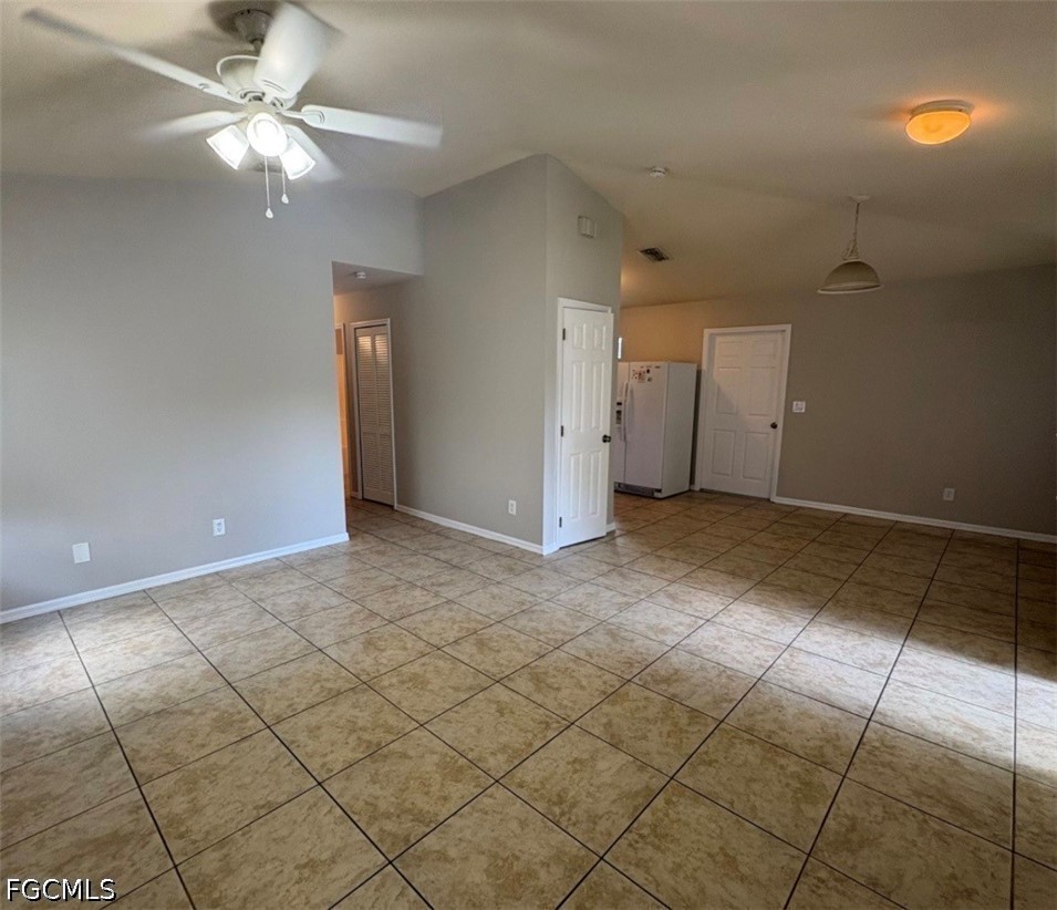 3 Bed SingleFamilyResidence for Sale in Fort Myers, photo 4
