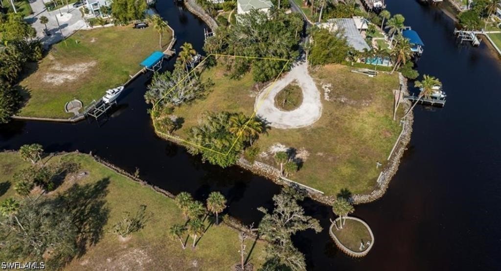 Waterfront Home for Sale in Bonita Farms, photo 4
