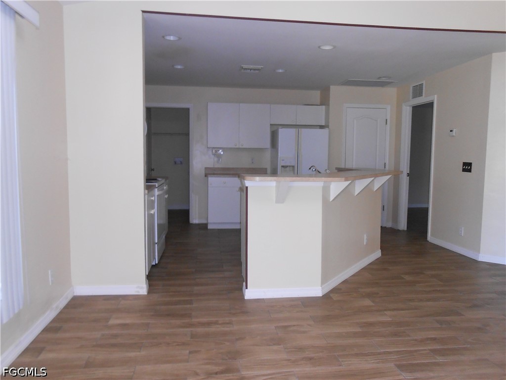 3 Bed SingleFamilyResidence for Sale in Lehigh Acres, photo 4
