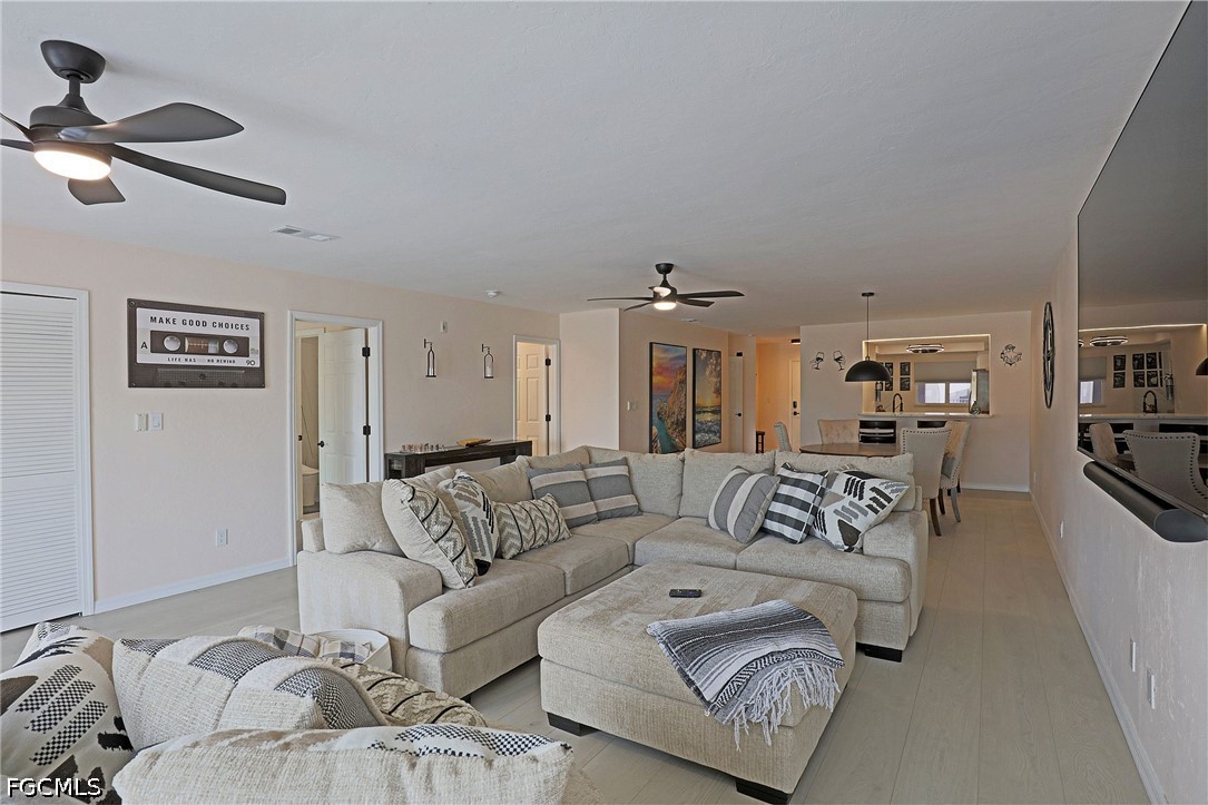 2 Bed Pool Home for Sale in Fort Myers, photo 4