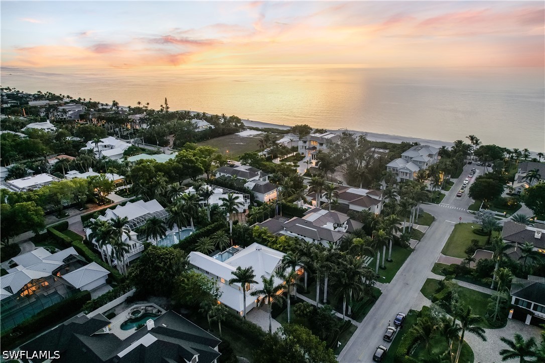5 Bed Pool Home for Sale in Olde Naples, photo 4