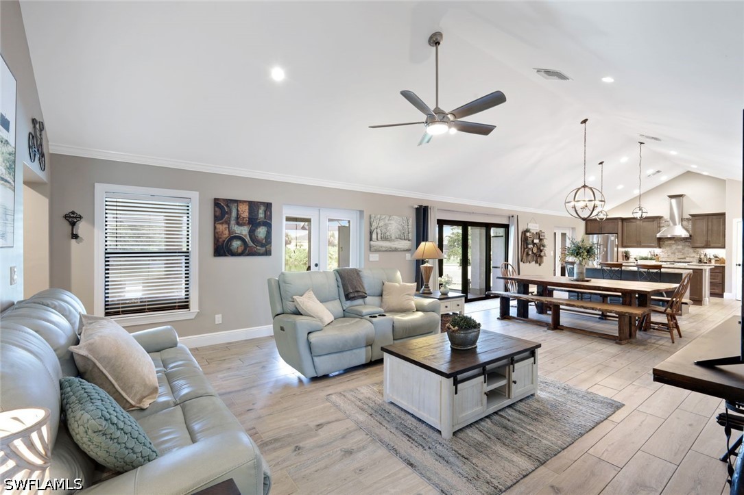3 Bed Pool Home for Sale in Cape Coral, photo 4