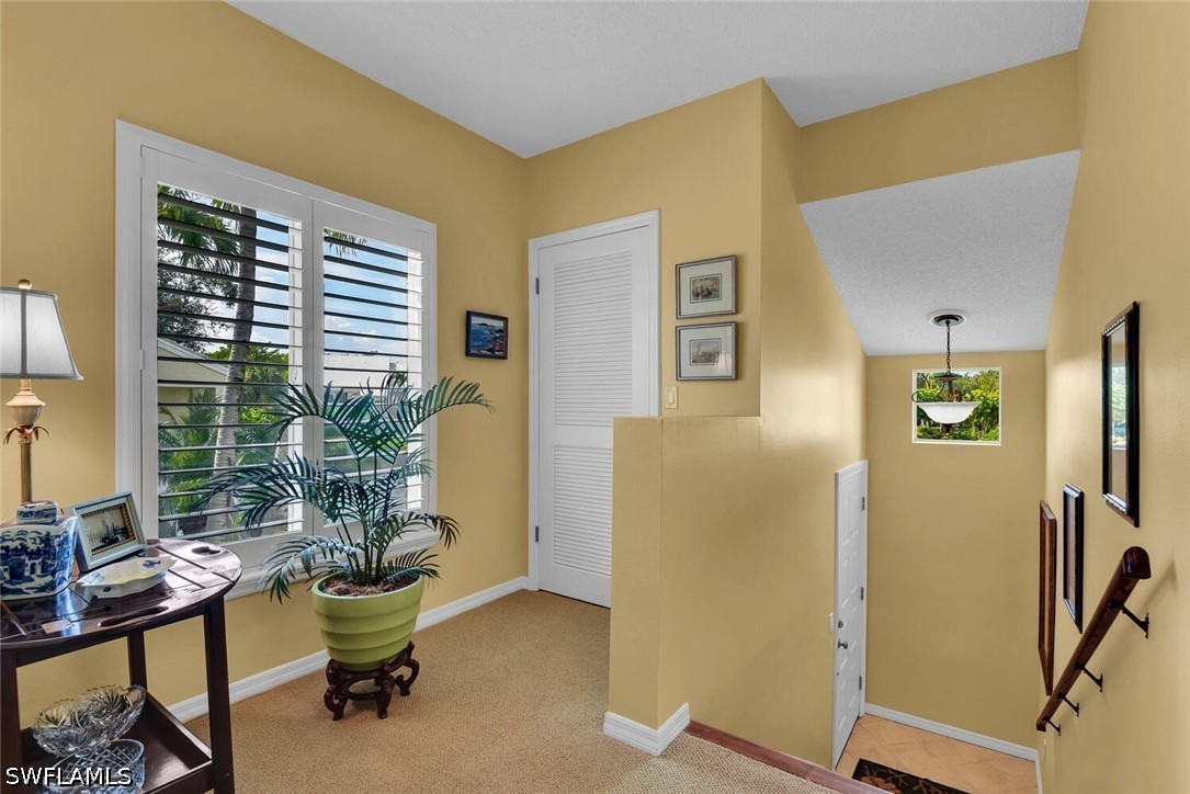 3 Bed Waterfront Home for Sale in Naples, photo 4