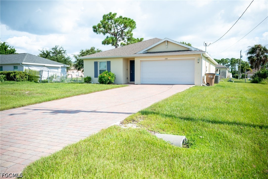 4 Bed SingleFamilyResidence for Sale in Cape Coral, photo 4