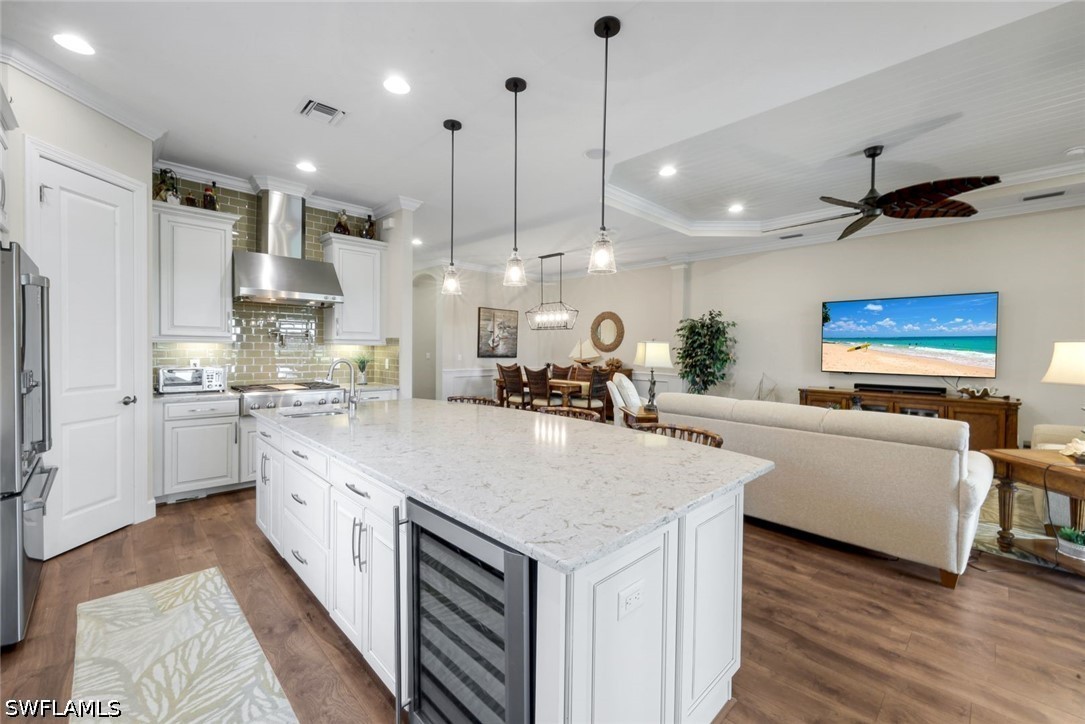 3 Bed Pool Home for Sale in Naples, photo 4