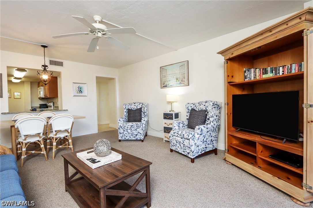 1 Bed Waterfront Home for Sale in Naples, photo 4