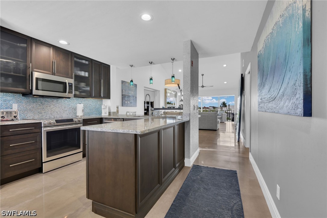 3 Bed Waterfront Home for Sale in Naples, photo 4