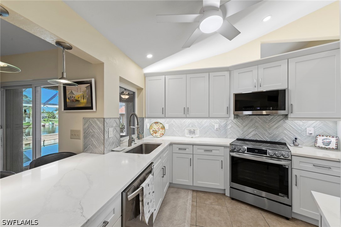 4 Bed Pool Home for Sale in Cape Coral, photo 4