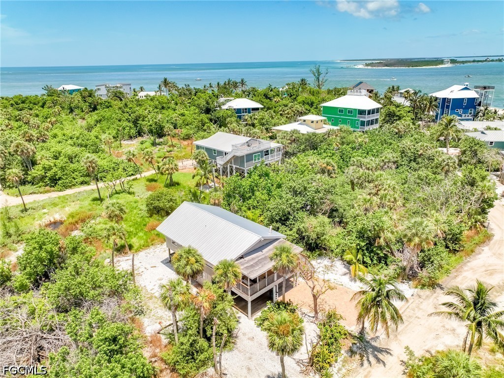 2 Bed SingleFamilyResidence for Sale in Upper Captiva, photo 4