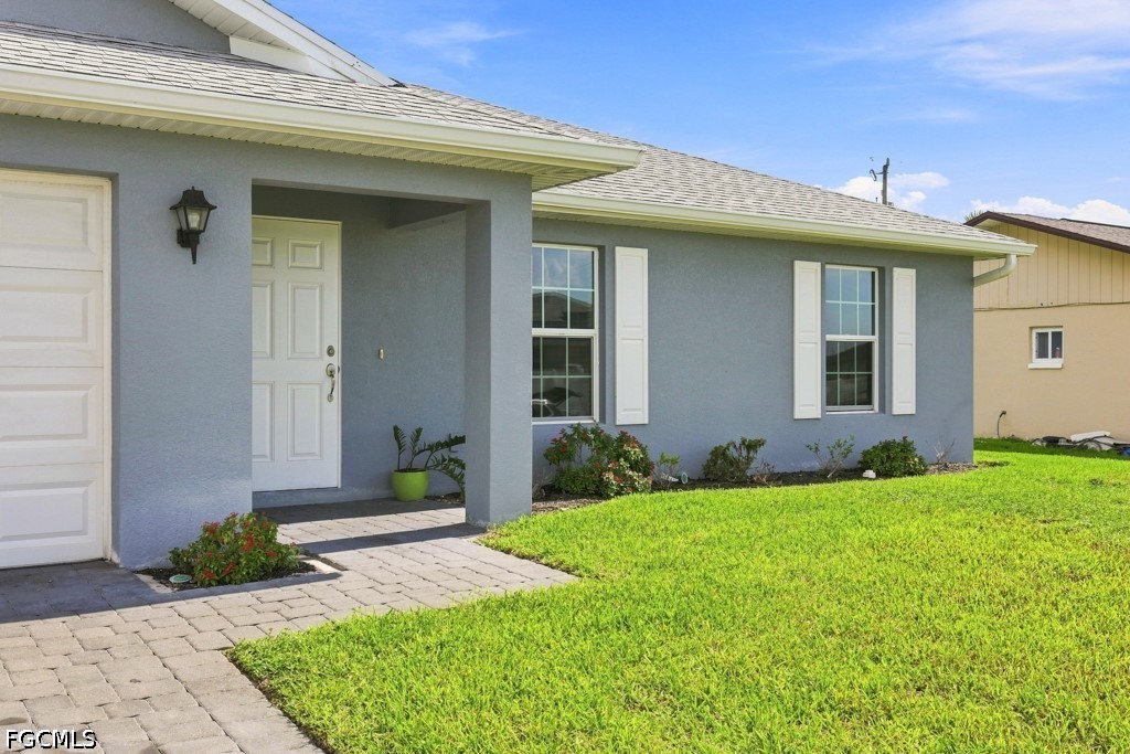 3 Bed SingleFamilyResidence for Sale in Cape Coral, photo 4